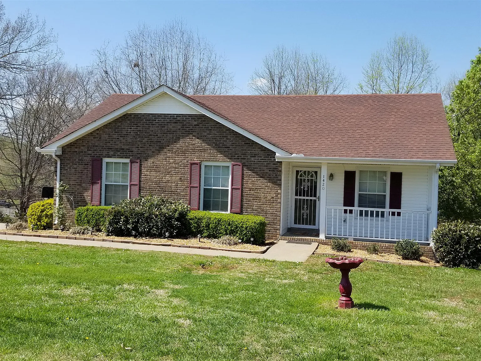 1420 Janet Way Dr photo 1