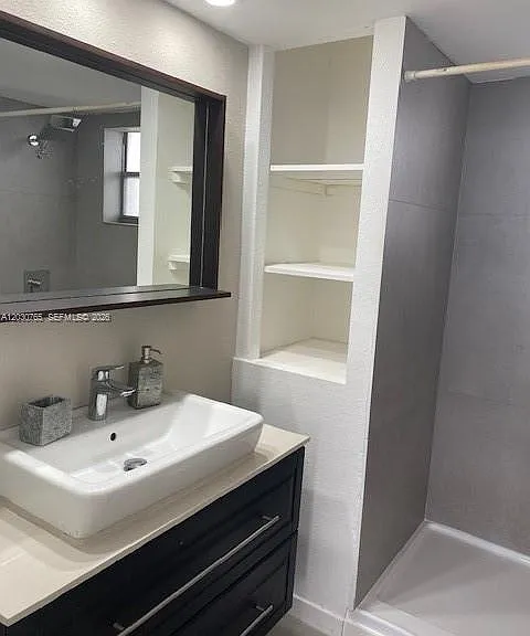 16410 Miami Dr #706 — Photo 2