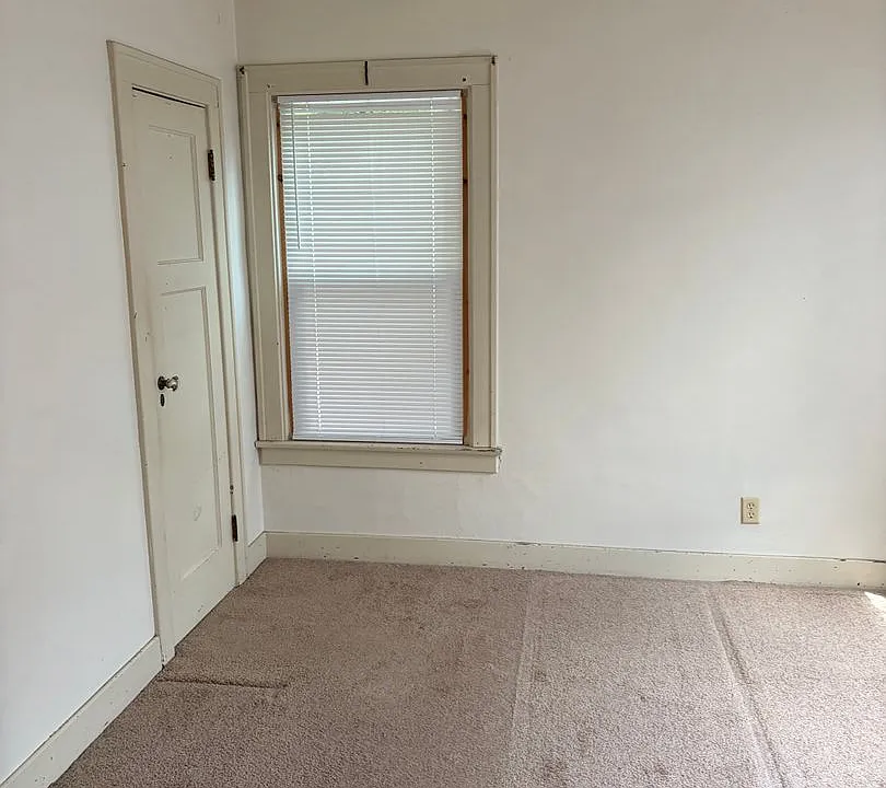 111 E Cottage Grove