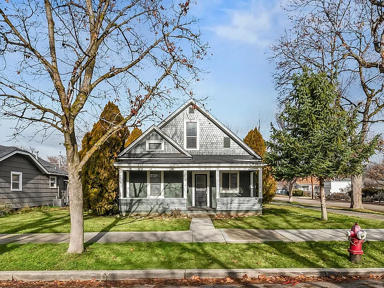 2500 W Madison Ave — Photo 1