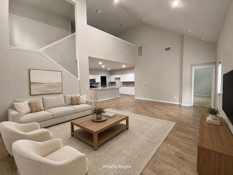 2205 Bettylou Ln — Photo 3
