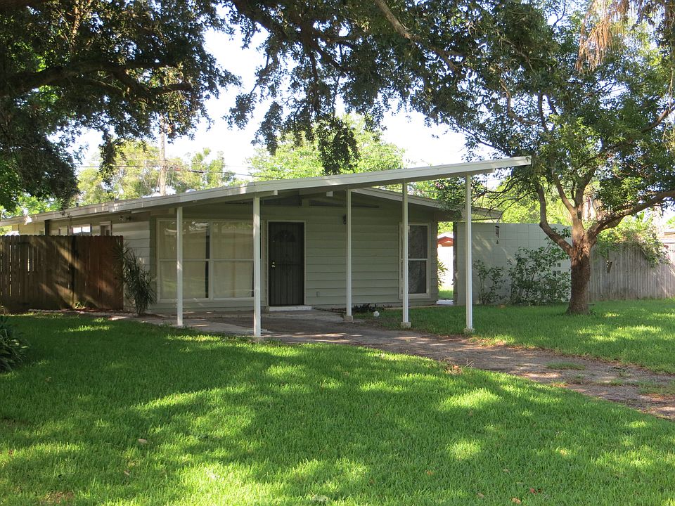 House front, large carport
