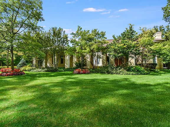 Exterior and Front Yard