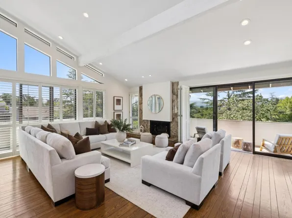 28 Mansion Ct #727, Menlo Park, CA 94025