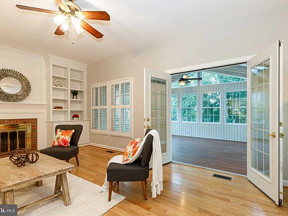 4th image of 9706 Spanish Oak Ct