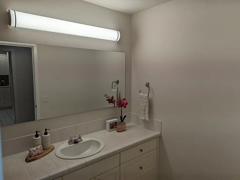 420 Bellevue Way SE #103 — Photo 17