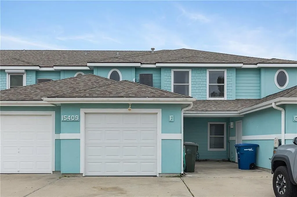 3 bed, 2.5 bath, 1603 sqft, $2,550 — Photo 4