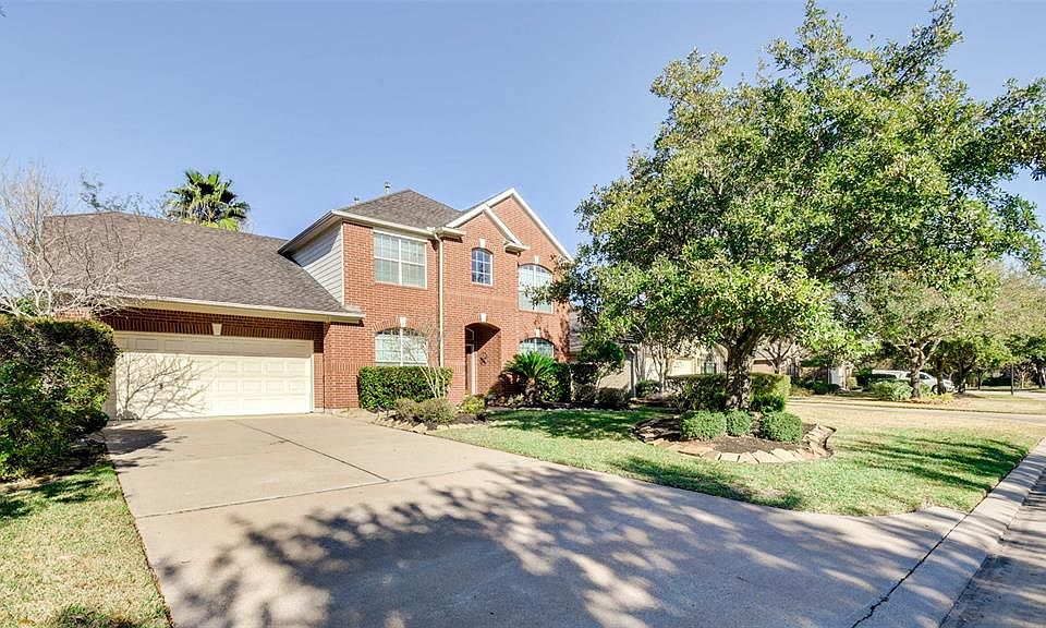 1st image of 15115 Woodford Hollow Ln