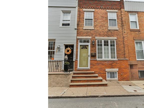 3rd image of 2529 S Juniper St