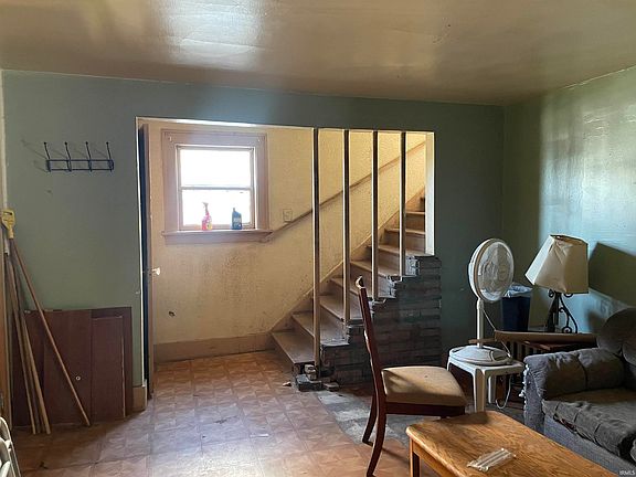 4th image of 739 E Dubail Ave
