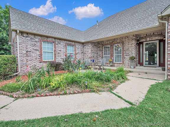 2nd image of 22404 S Rose Glen Ct