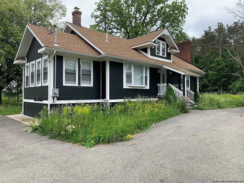 1st image of 1091 Albany Post Road
