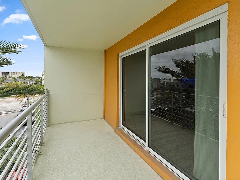 2900 NE 30th St #5D — Photo 32