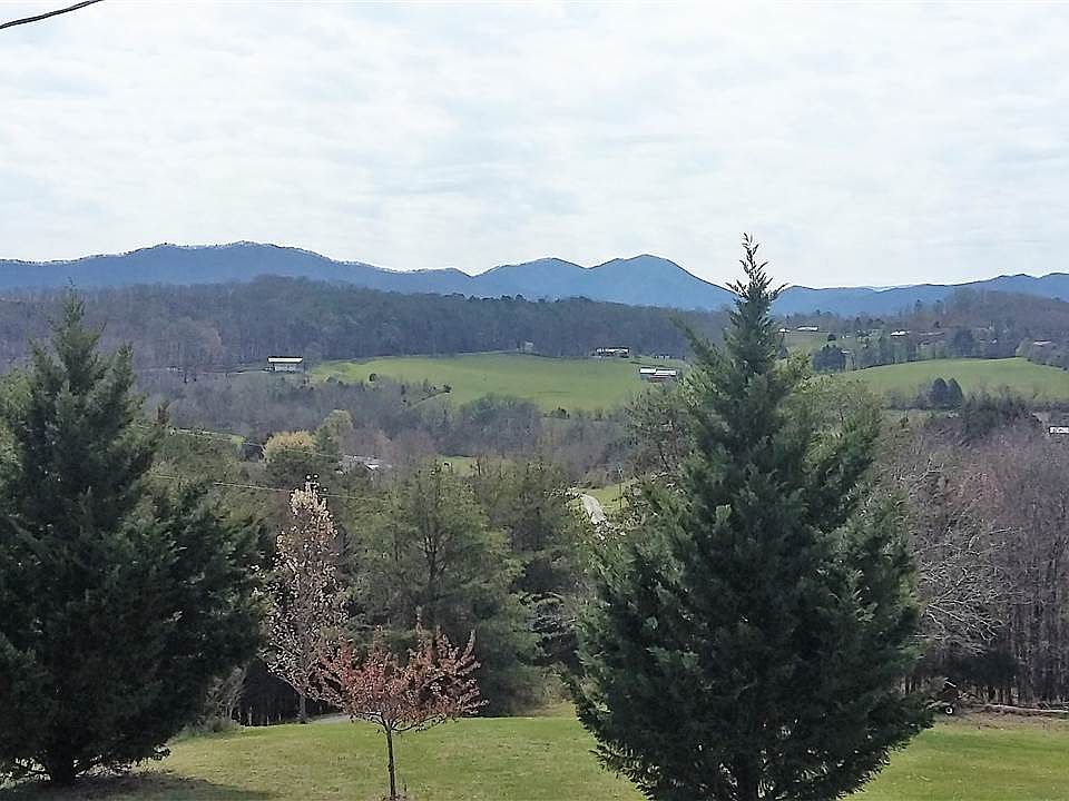 1st image of 921 Dawn Valley Way