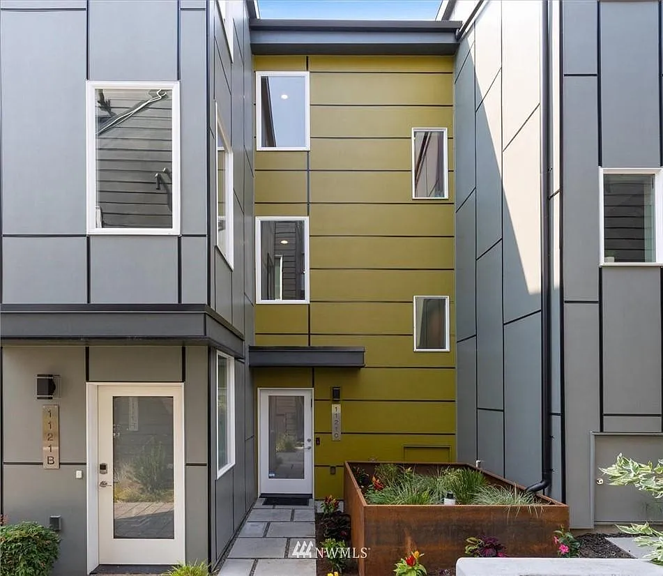 2 bed, 940 sqft, $3,200 — Photo 1