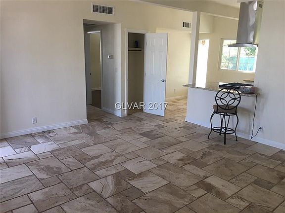 5th image of 2964 Palma Vista Cir