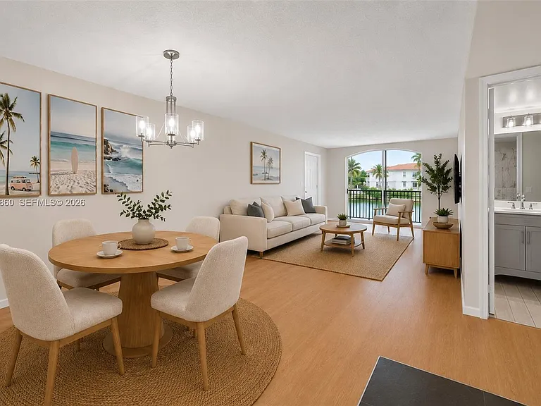 800 S Hollybrook Dr #205 — Photo 8
