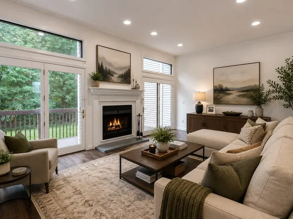 1308 Mill Pond Dr, South Windsor, CT