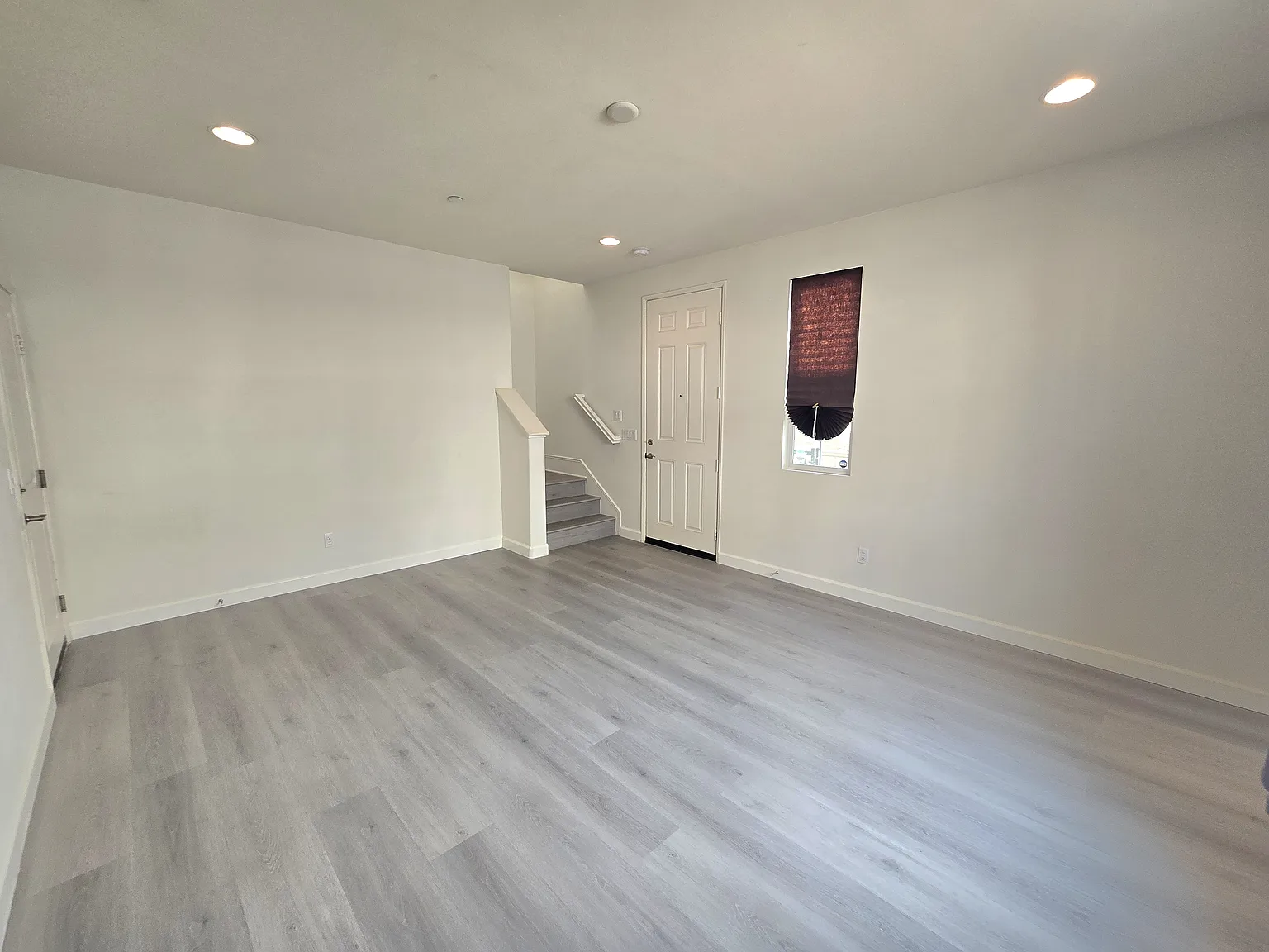 3 bed, 2.5 bath, 1668 sqft, $3,500 — Photo 4