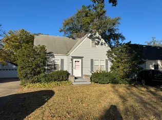 1422 57th Pl, Des Moines, IA 50311