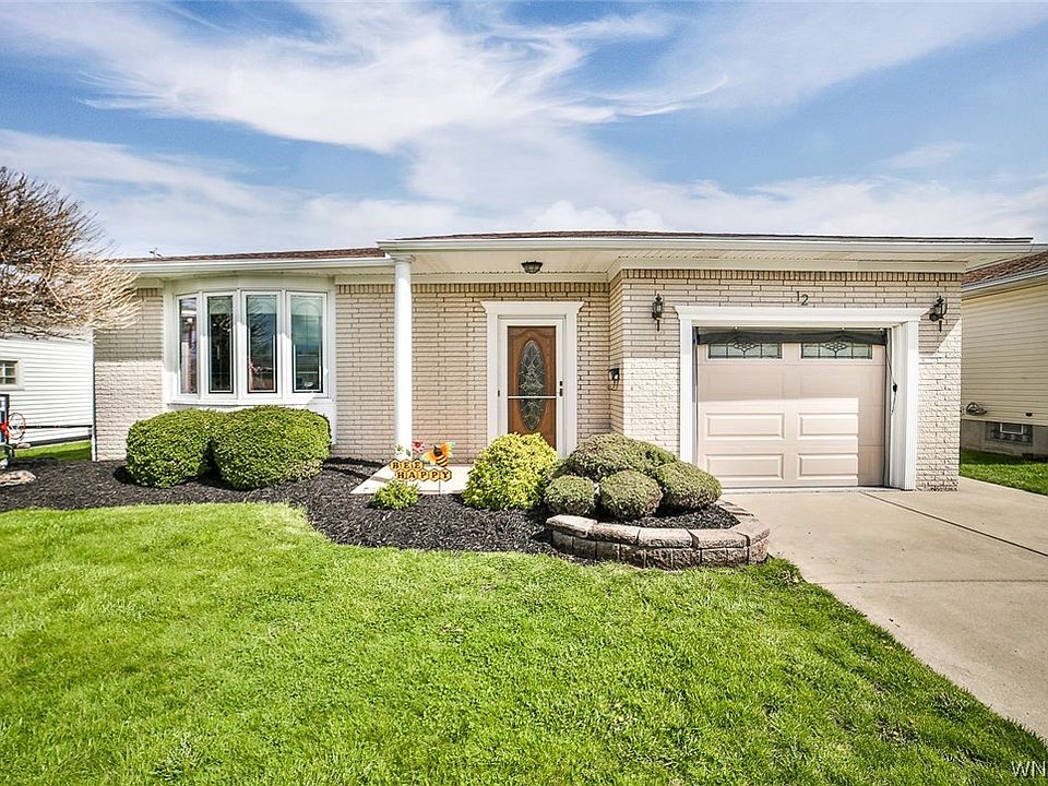 1st image of 12 E Cherbourg Dr