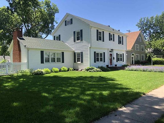 2nd image of 1026 W 22nd St