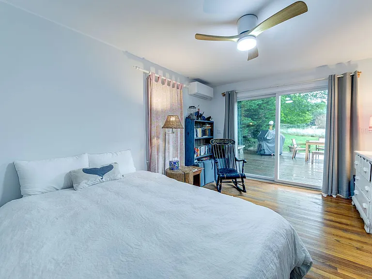 17 Beach Ave — Photo 9
