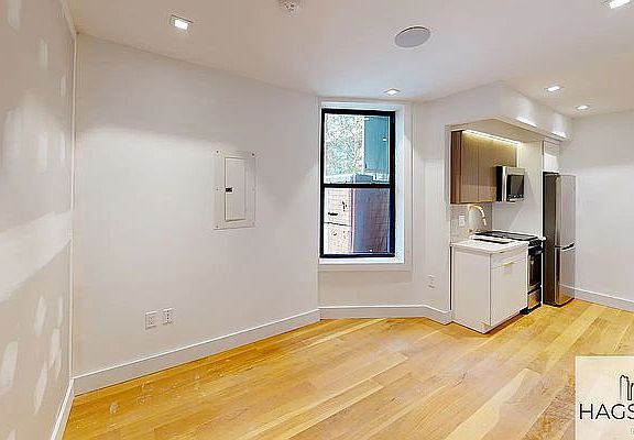 4th image of 327 E 93rd St #6A
