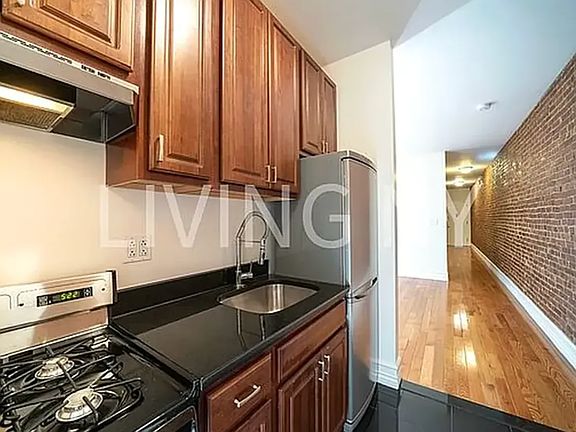 2nd image of 10 W 103rd St #5E