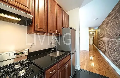 108 W 81st St #2R Photo 1 108 W 81st St #2R Photo 1