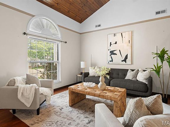 4th image of 1328 Forest Creek Dr Unit 1