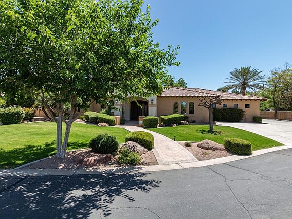 4th image of 2222 N Val Vista Dr Unit 22