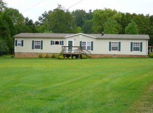 8446 Village Green Ln, Cross Plains, TN 37049