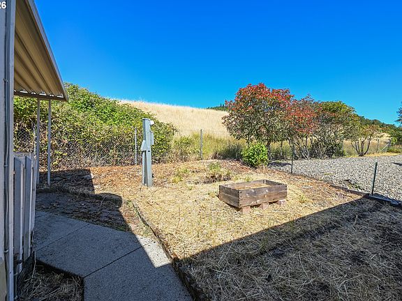 5th image of 520 Shadow Ranch Ln