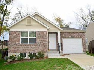 1627 Glenechort Dr, Saint Louis, MO 63133