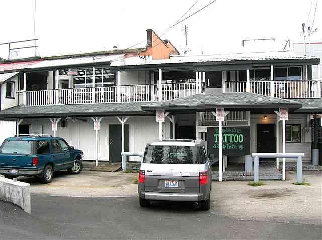 2nd image of 204 N 1st Ave