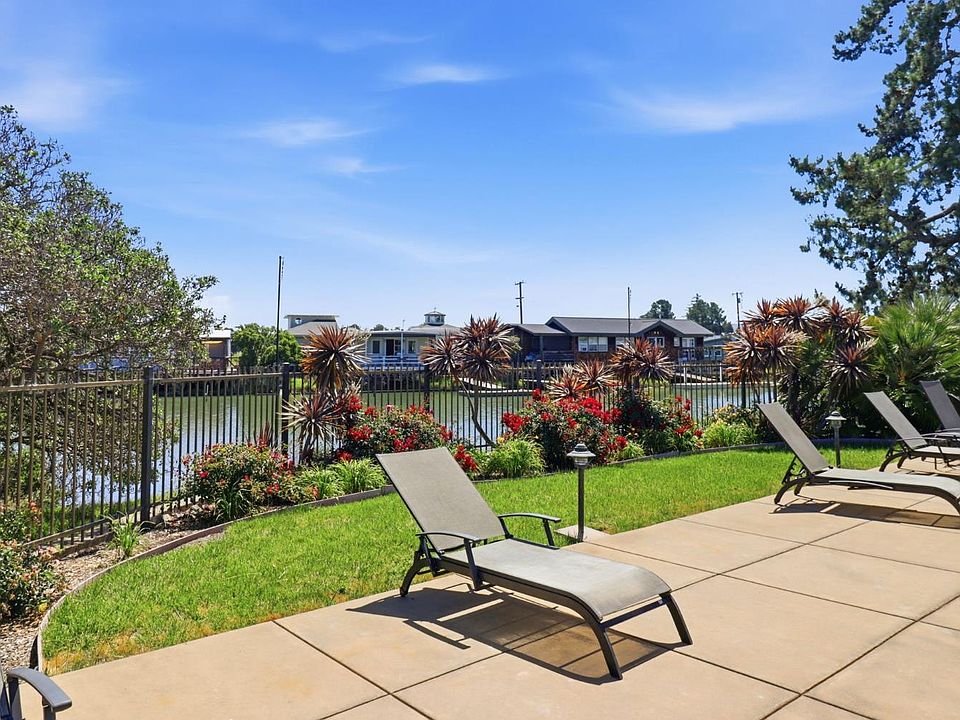 1st image of 318 Larkspur Plaza Drive