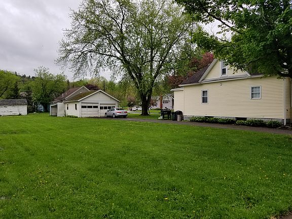 Big yard!