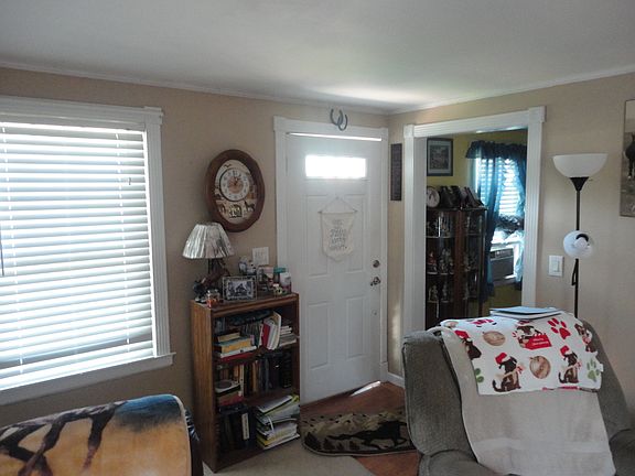 4th image of 112 Highland Ave