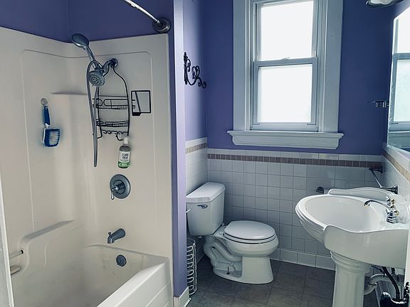 4th image of 771 Delta Ave #2