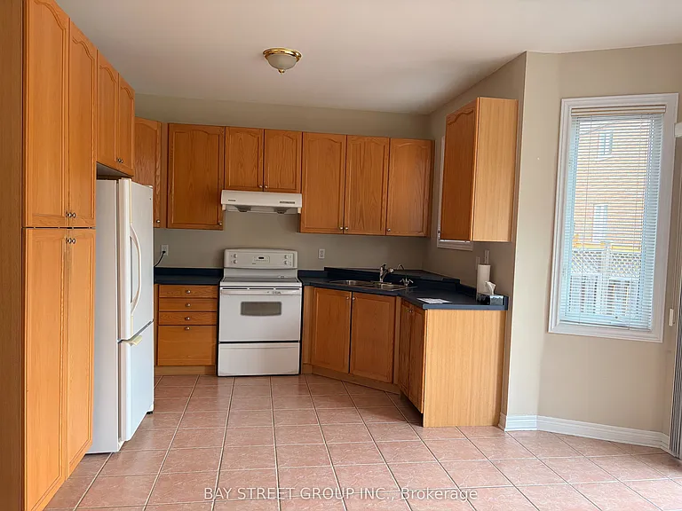 211 Stonebridge Dr — Photo 7