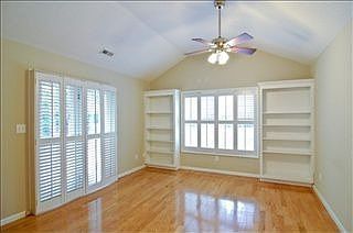 5th image of 808 Antigua Dr