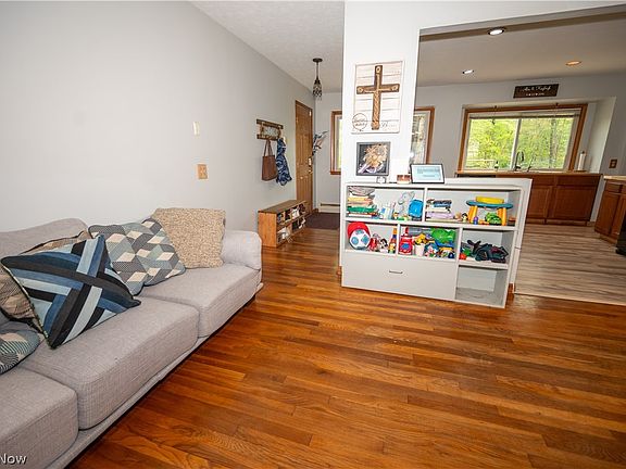 3rd image of 18889 Riverview Dr