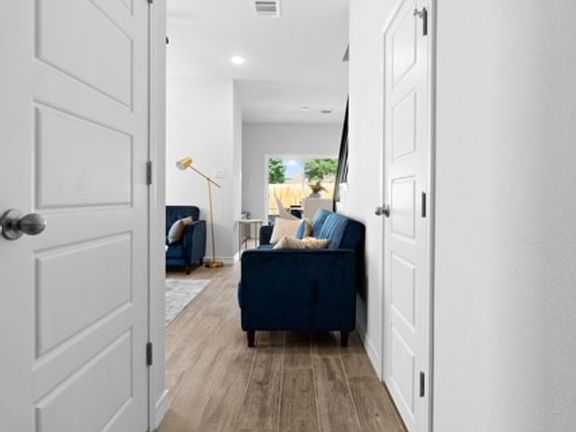 5th image of 5141 Kelwood St #101