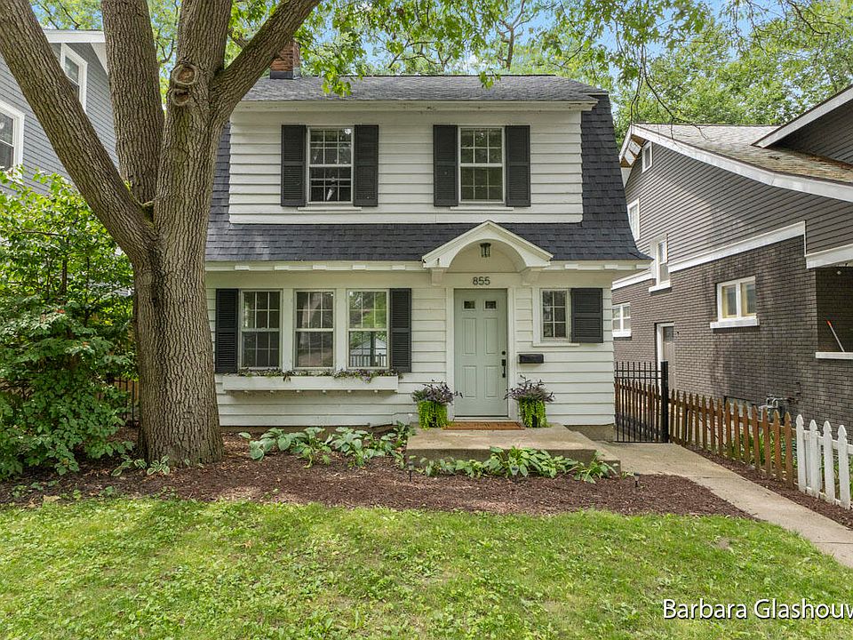 1st image of 855 Calvin Ave SE