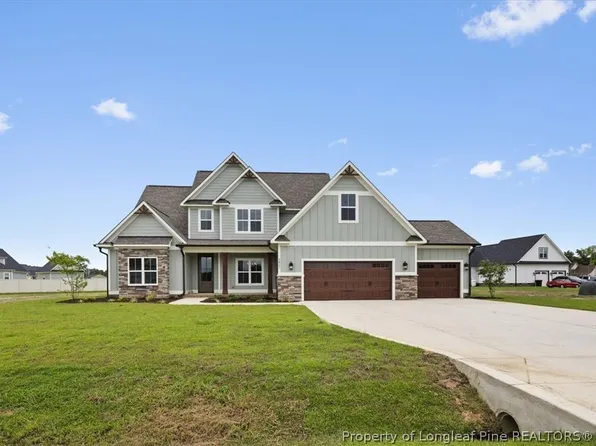 5817 Dottie Cir, Hope Mills, NC 28348
