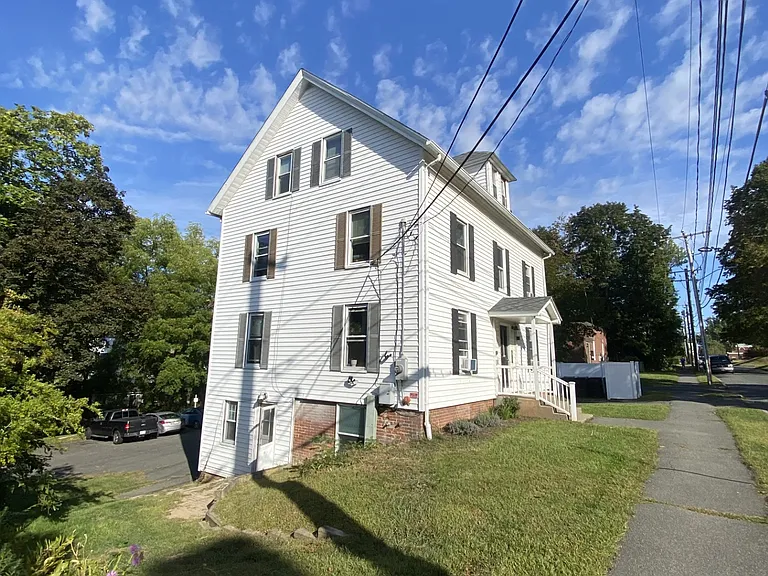 71 S Prospect St #13 — Photo 6