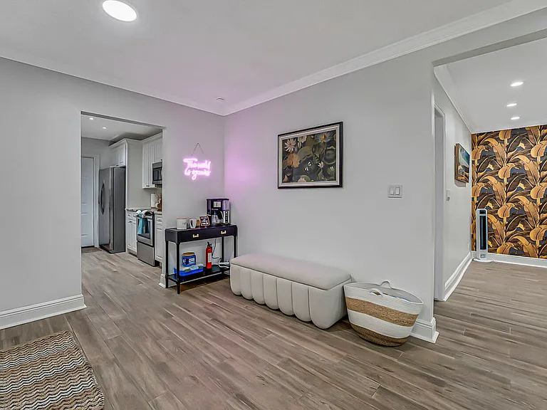 532 N Palmway — Photo 17