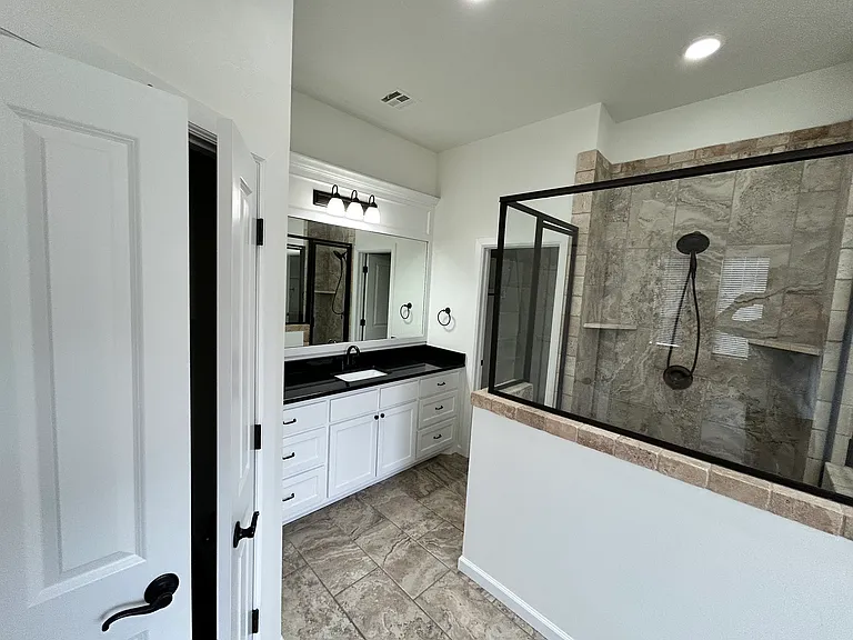 3573 Riverfront Dr — Photo 24