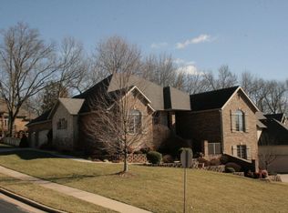 1344 W Oakville Rd, Springfield, MO 65810